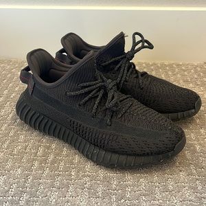 Adidas Yezzy boost 350 v2 black (non reflective)